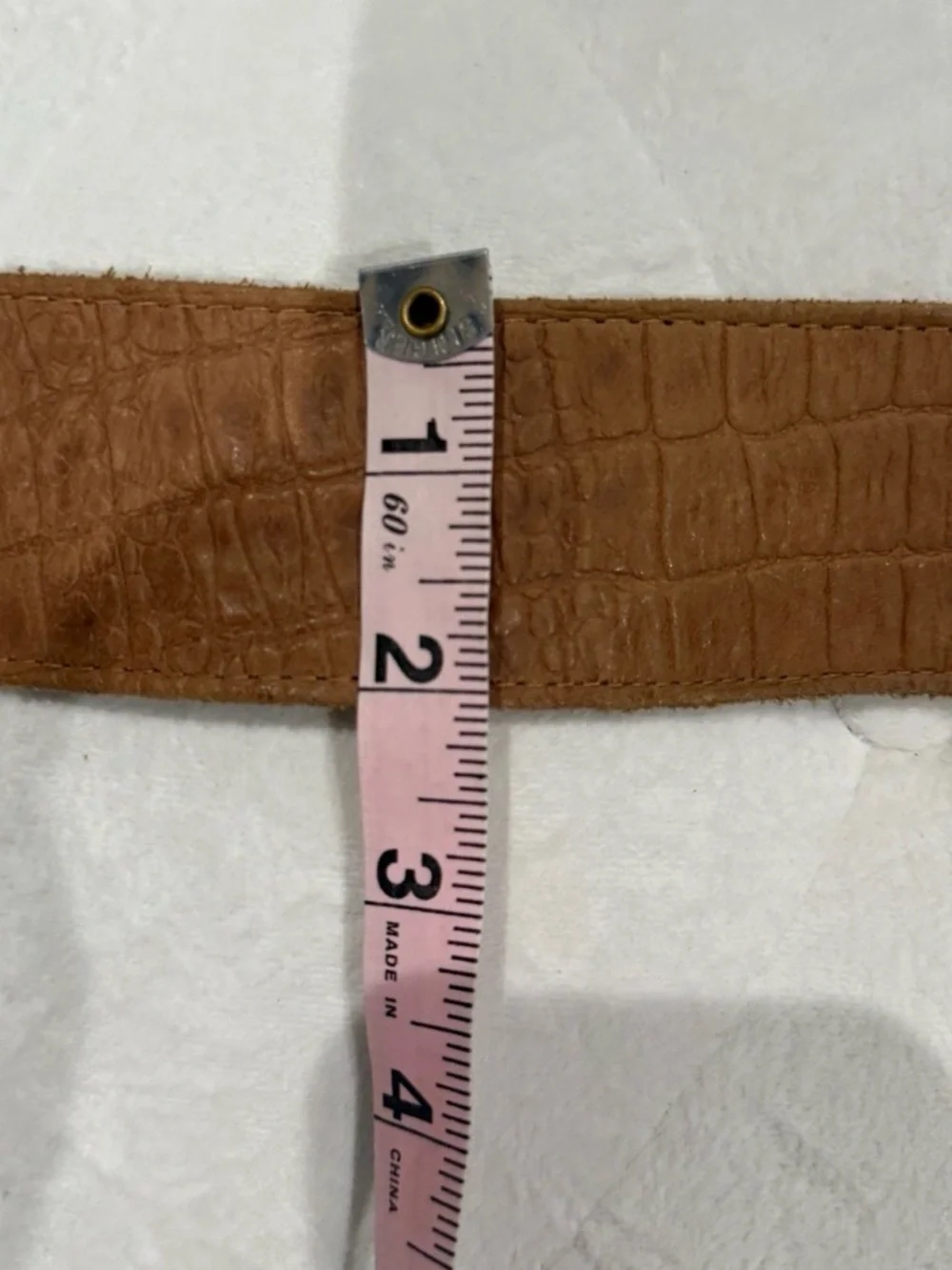 Women’s leather belt with 2 tone buckle